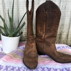 Women’s Justin cowgirl boots, size 7.5